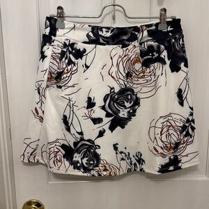 CEGOLFS Women’s Black & White Floral Active Golf Skirt Size S NEW